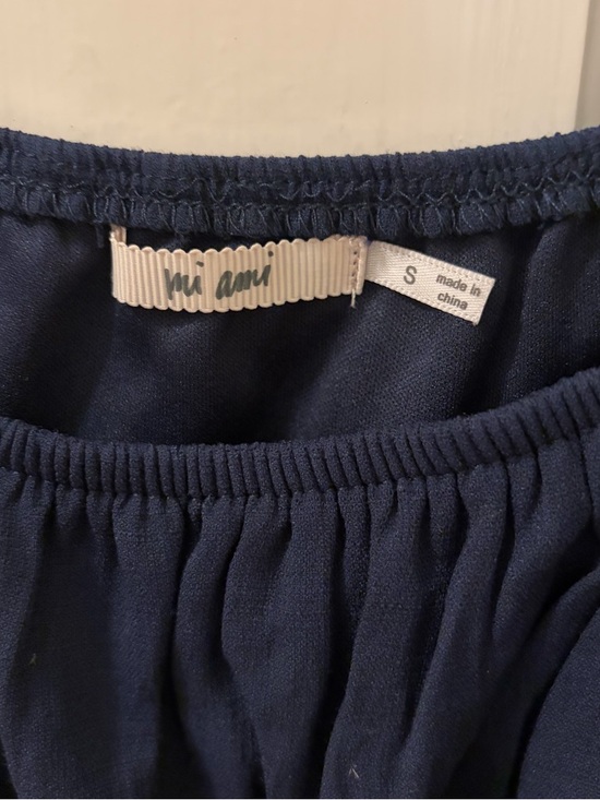 NWT Francesca's Navy Smocked Romper with Puff Sleeves Size Small - Picture 3 of 4